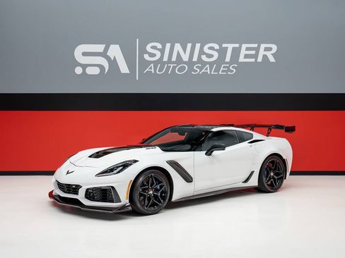 Used 2019 Chevrolet Corvette ZR1 RWD image 1