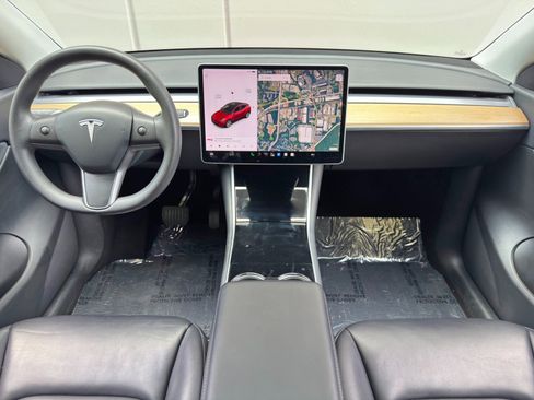 Used 2021 Tesla Model Y Long Range AWD/4WD image 13