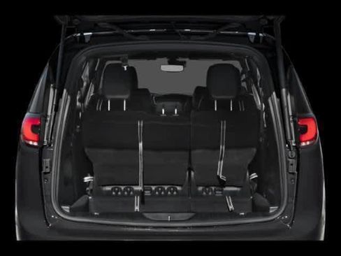 New 2026 Chrysler Pacifica Select image 9