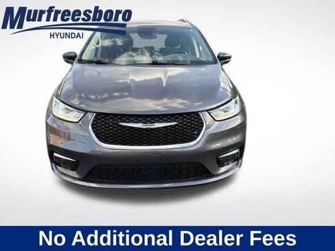 Used 2021 Chrysler Pacifica Touring w/ Cold Weather Group FWD image 1