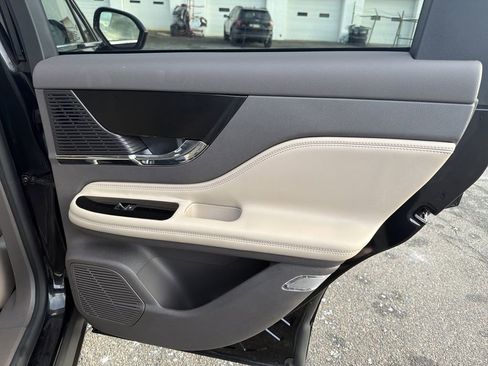 Certified 2022 Lincoln Corsair AWD w/ Equipment Group 101A image 16