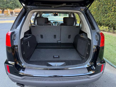 Used 2017 GMC Terrain SLE FWD image 18