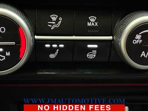 Used 2020 Alfa Romeo Giulia Ti w/ Active Blind Spot Package AWD/4WD image 38