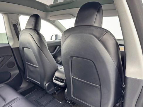 Used 2022 Tesla Model Y Performance image 35