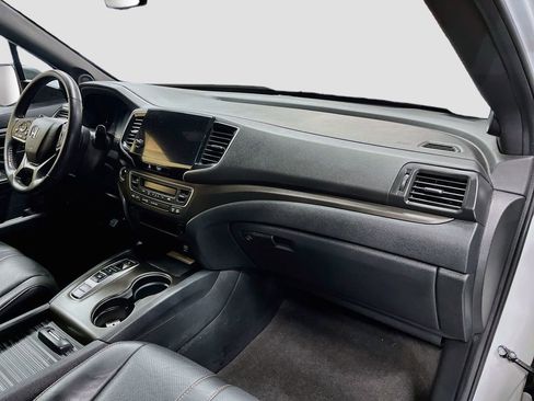 Used 2022 Honda Passport TrailSport image 30