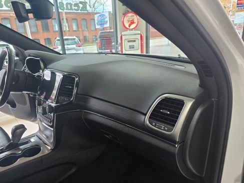 Used 2021 Jeep Grand Cherokee Limited w/ Premium Lighting Group image 27