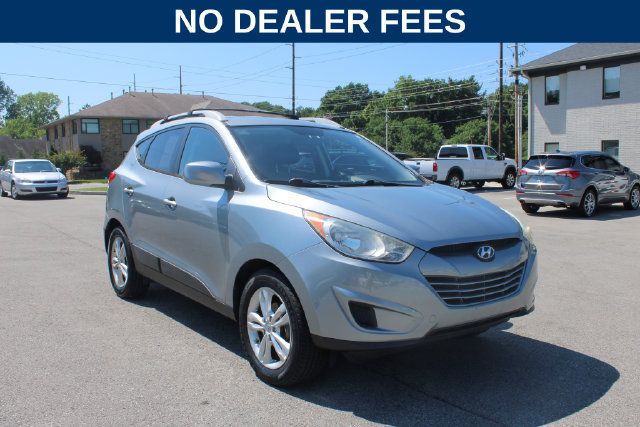 Used 2011 Hyundai Tucson GLS FWD image 2