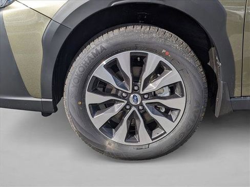 Used 2025 Subaru Outback Limited AWD/4WD image 9