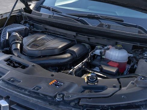 Used 2025 GMC Acadia Elevation image 12