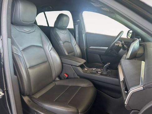 Used 2025 Cadillac XT4 Premium Luxury AWD/4WD image 15