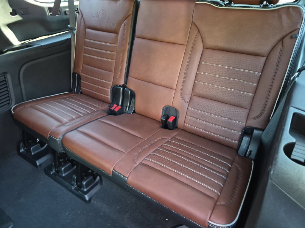 Used 2023 GMC Yukon XL Denali Ultimate AWD/4WD image 22