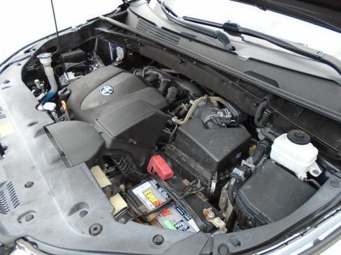 Used 2019 Toyota Highlander LE image 21