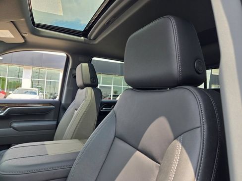 New 2026 GMC Sierra 1500 Elevation w/ Elevation Premium Package AWD/4WD image 5
