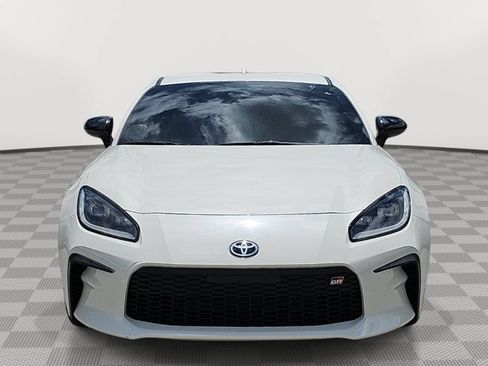 Used 2025 Toyota GR86 Premium RWD image 3