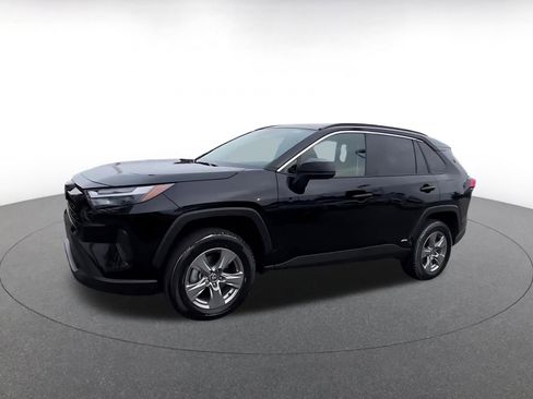 Used 2025 Toyota RAV4 LE image 8