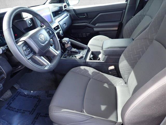 Certified 2025 Toyota Tacoma SR5 AWD/4WD image 10
