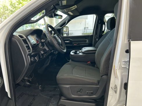 Used 2025 RAM 2500 Big Horn AWD/4WD image 6