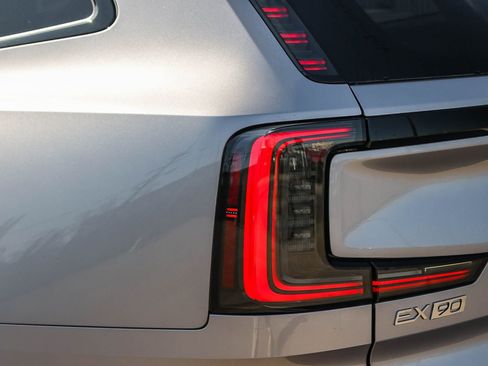 New 2026 Volvo EX90 Plus RWD image 11
