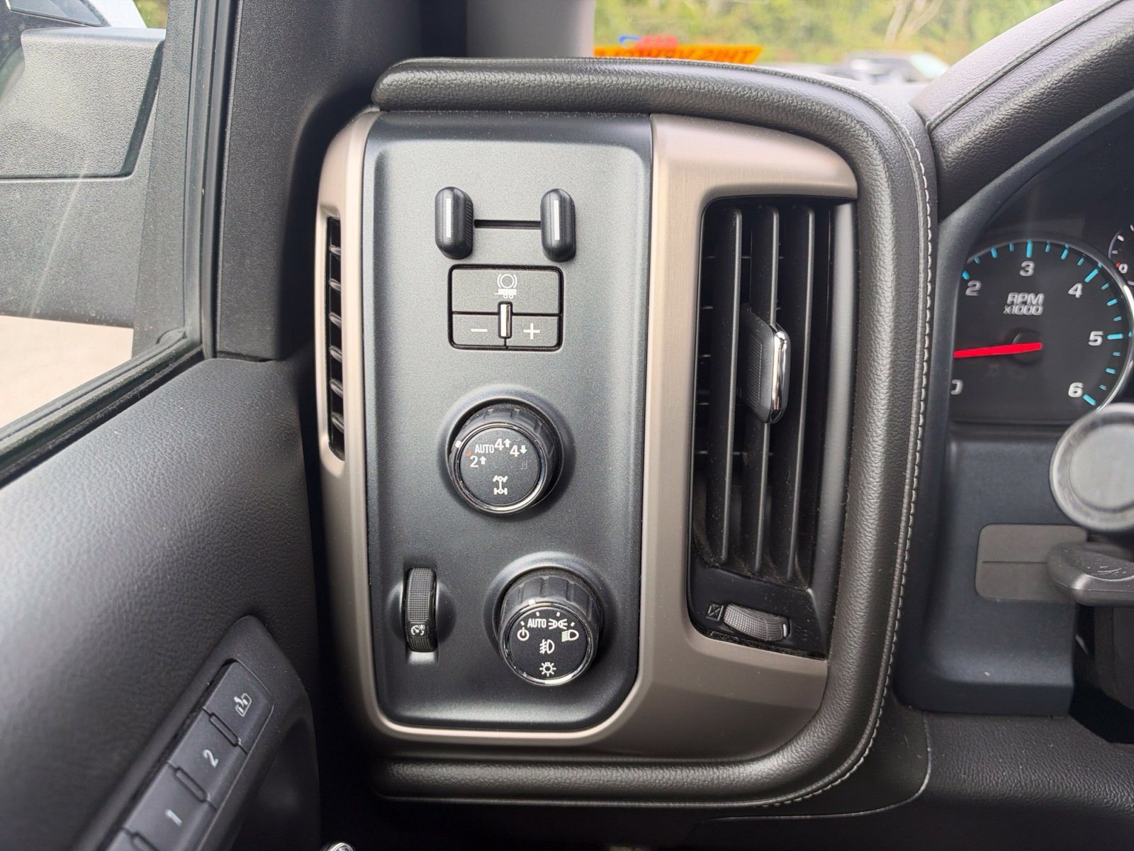 Used 2018 GMC Sierra 1500 Denali w/ Denali Ultimate Package AWD/4WD image 19