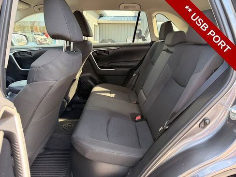 Used 2022 Toyota RAV4 LE image 14
