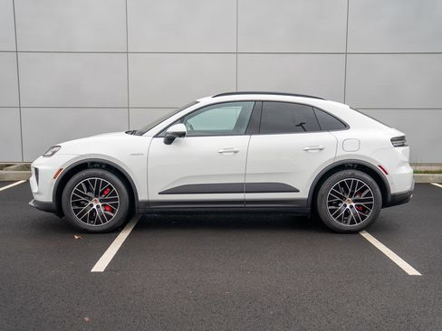 New 2025 Porsche Macan 4S Electric image 2