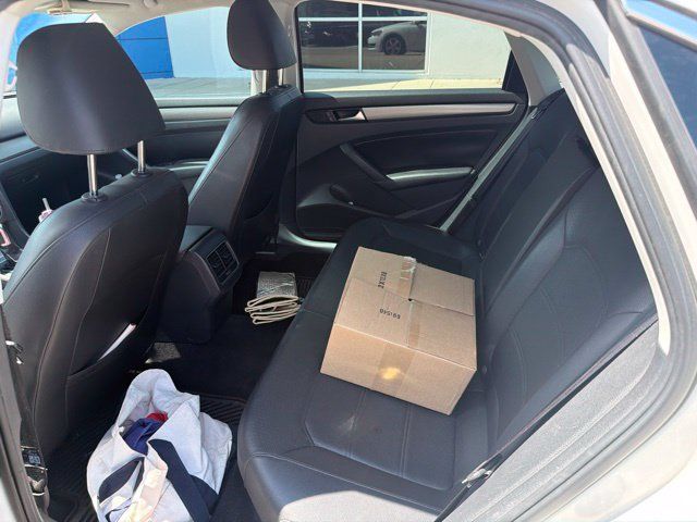 Used 2014 Volkswagen Passat 2.5 SE FWD image 15