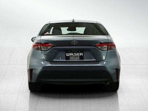 Used 2023 Toyota Corolla LE image 4