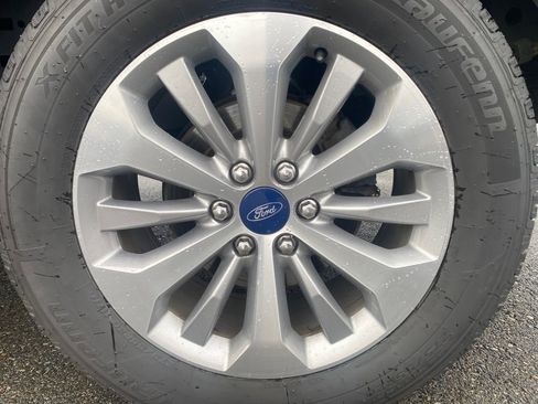Used 2018 Ford F150 XL w/ Equipment Group 101A Mid image 12