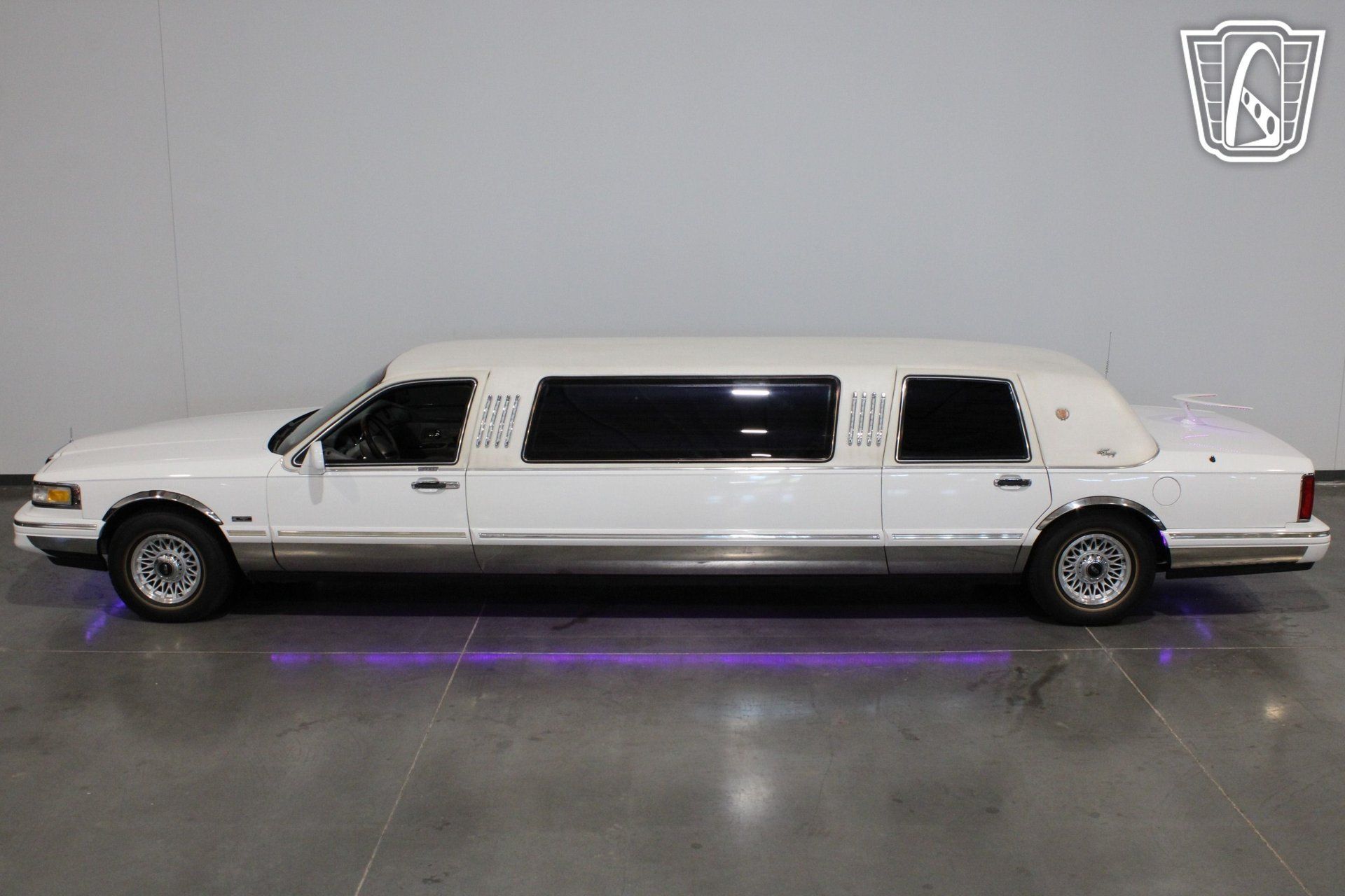 Used 1996 Lincoln Town Car Executive RWD image 25