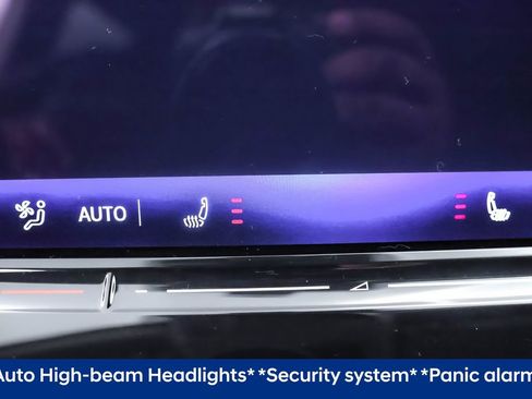 Used 2025 Volkswagen Tiguan SE image 9