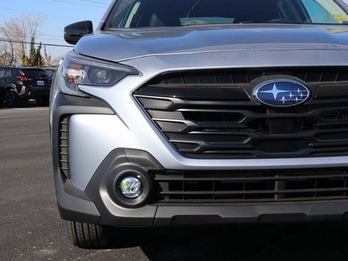 Used 2025 Subaru Outback Onyx Edition image 9