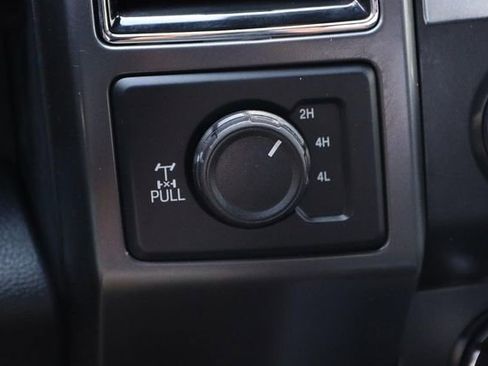 Used 2019 Ford F150 XLT w/ Equipment Group 302A Luxury AWD/4WD image 18