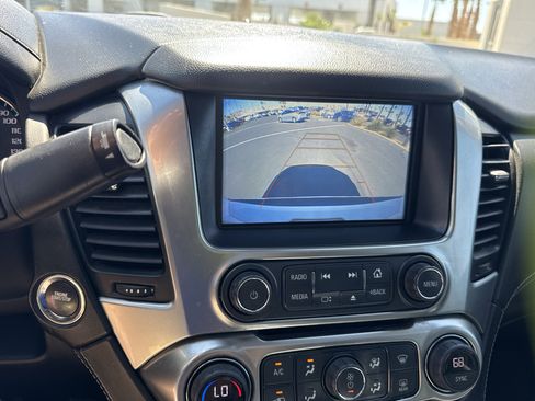 Used 2019 Chevrolet Suburban Premier image 15