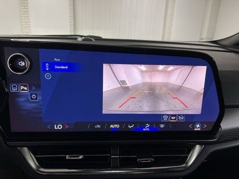 Certified 2026 Chevrolet Equinox EV LT FWD image 15