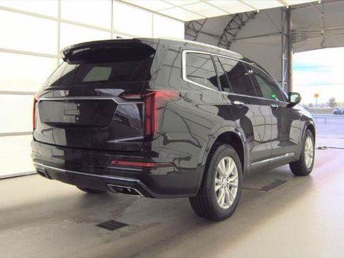 Used 2024 Cadillac XT6 Luxury w/ LPO, Floor Liner Package AWD/4WD image 4