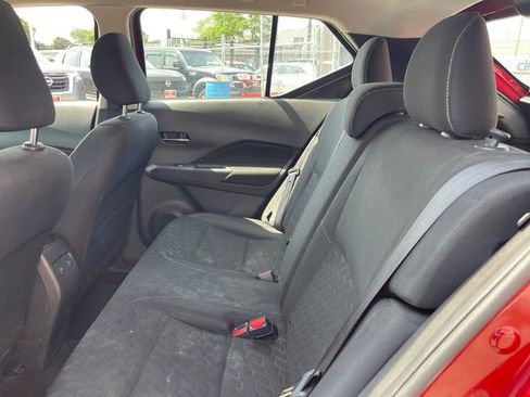 Used 2022 Nissan Kicks SV image 18