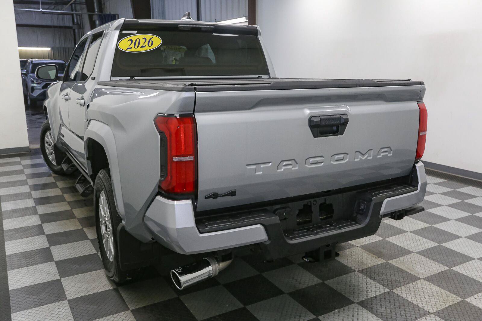 Used 2026 Toyota Tacoma SR5 AWD/4WD image 10