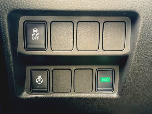 Used 2017 Nissan Rogue Sport SL image 26