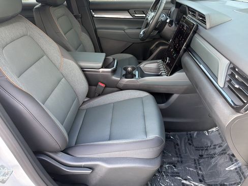 Used 2026 GMC Terrain AT4 w/ Technology Package II AWD/4WD image 13
