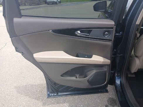 Used 2022 Lincoln Nautilus Reserve FWD image 35