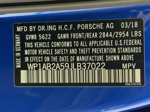 Certified 2018 Porsche Macan S AWD/4WD image 31