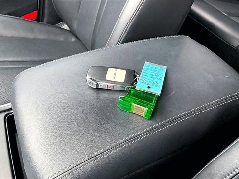 Certified 2022 Kia Sorento S w/ Panoramic Sunroof Package image 10