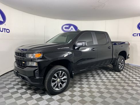 Used 2022 Chevrolet Silverado 1500 Custom w/ Safety Confidence Package AWD/4WD image 6