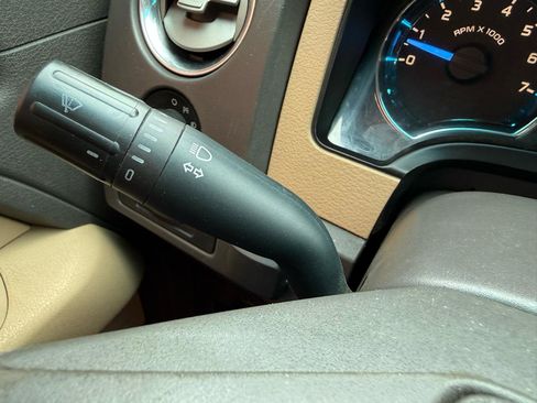 Used 2011 Ford F150 XLT w/ XLT Convenience Pkg image 18