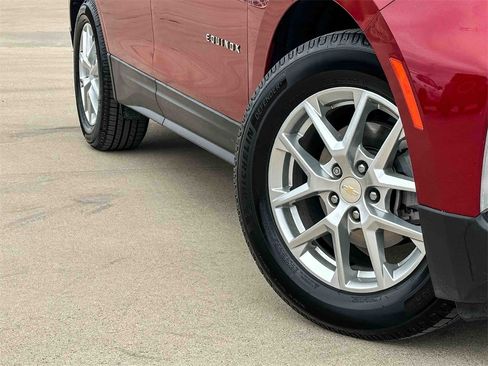 Used 2022 Chevrolet Equinox LT image 9