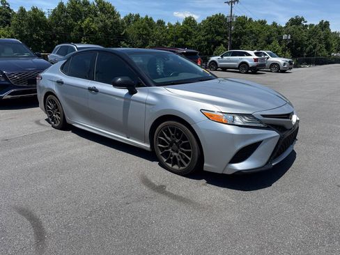 Used 2020 Toyota Camry XSE FWD image 2