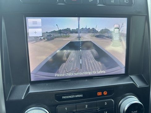 Used 2020 Ford F250 Platinum w/ FX4 Off-Road Package image 32