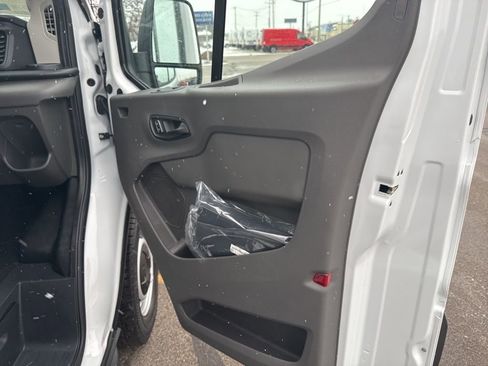 New 2026 Ford Transit 250 148 High Roof RWD image 20