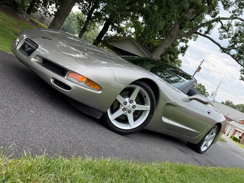 Used 1999 Chevrolet Corvette Convertible w/ Memory Pkg RWD image 8