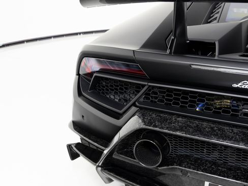 Used 2018 Lamborghini Huracan Performante image 72